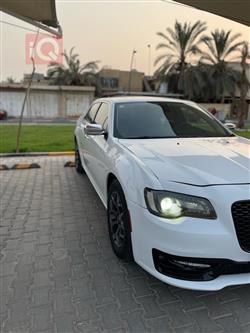 كرايسلر 300